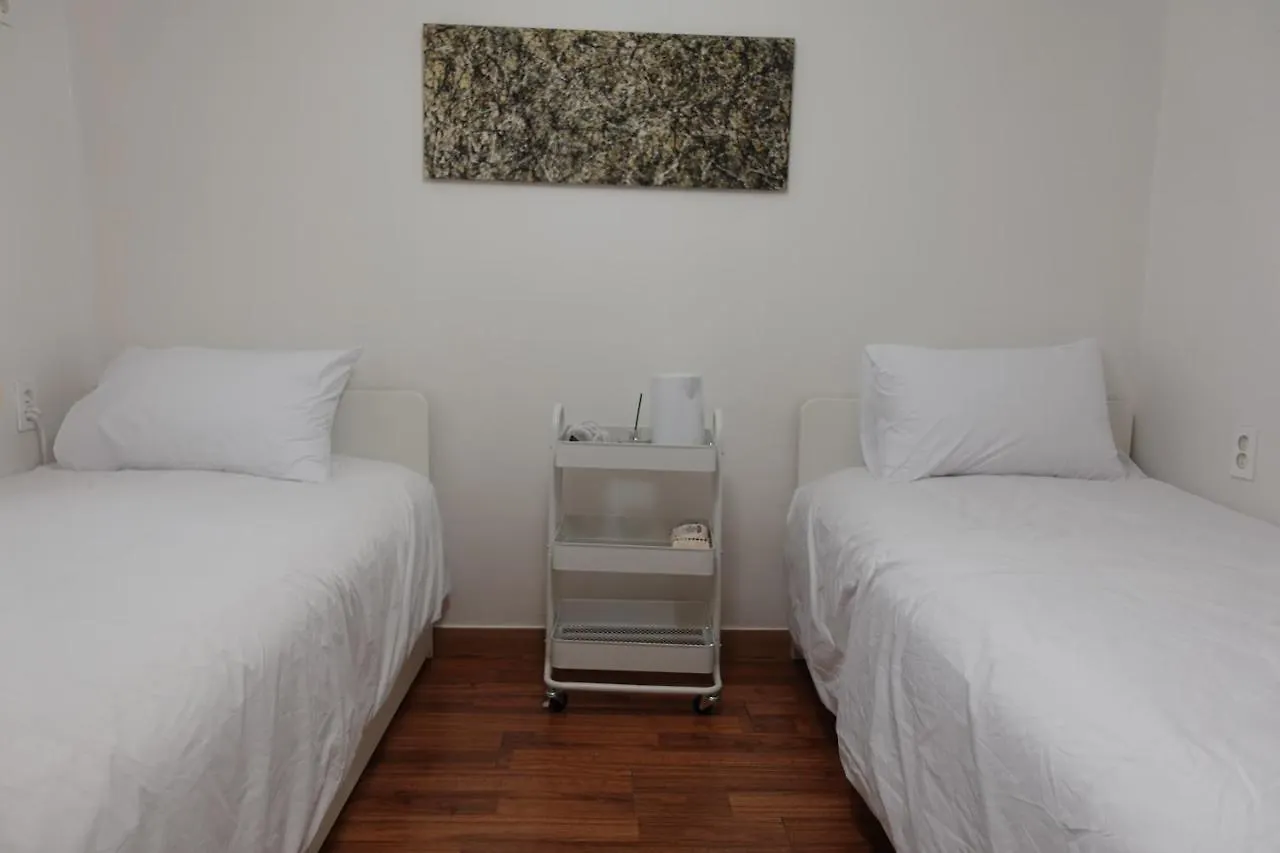 Hostel Jl In Chung-Jeong Seoul 0*,