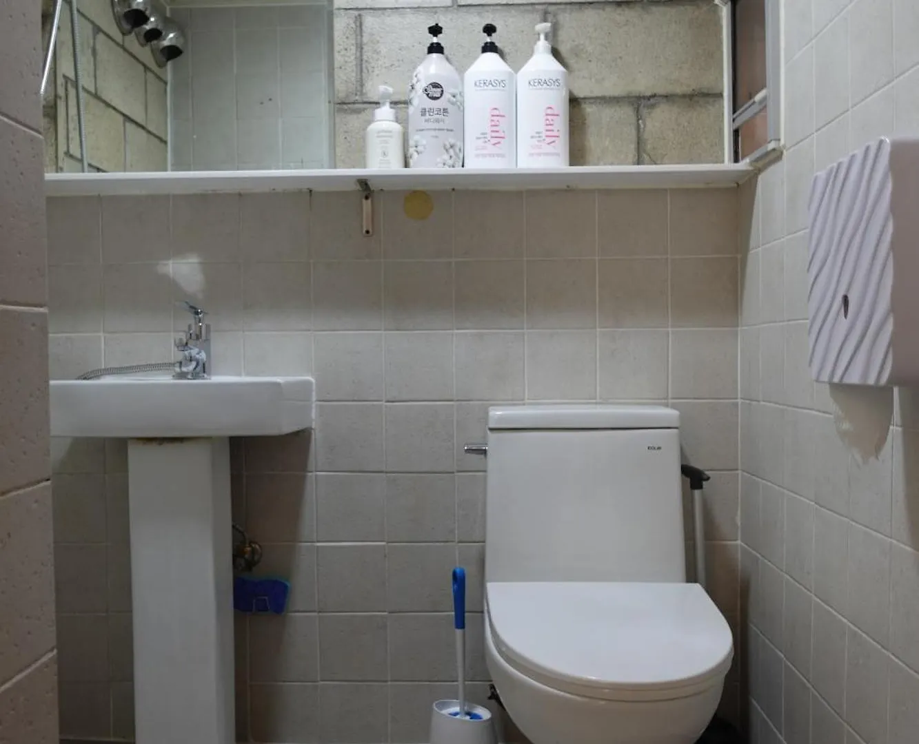 Hostel Jl In Chung-Jeong Seoul 0*,